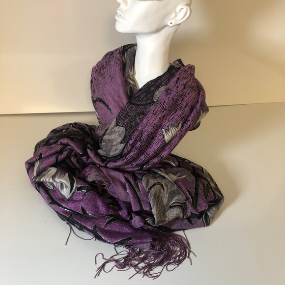 Purple Floral Fringe Poncho Shawl Wrap Scarf Silver Black Detailing - Picture 3 of 9
